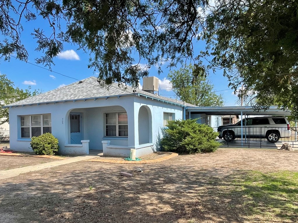 709 W Waco St, Marfa, Texas image 15