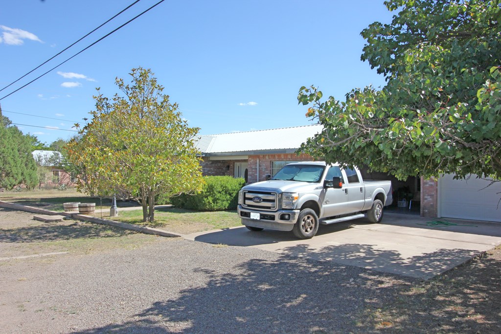 402 W Court Ave, Fort Davis, Texas image 42