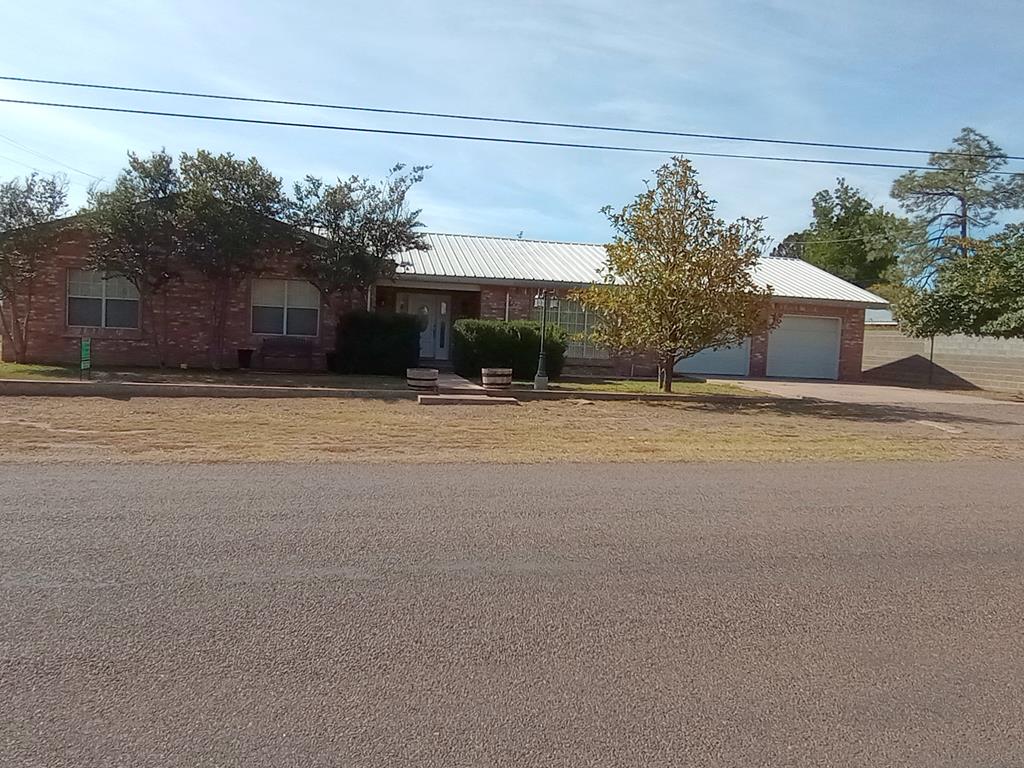 402 W Court Ave, Fort Davis, Texas image 50