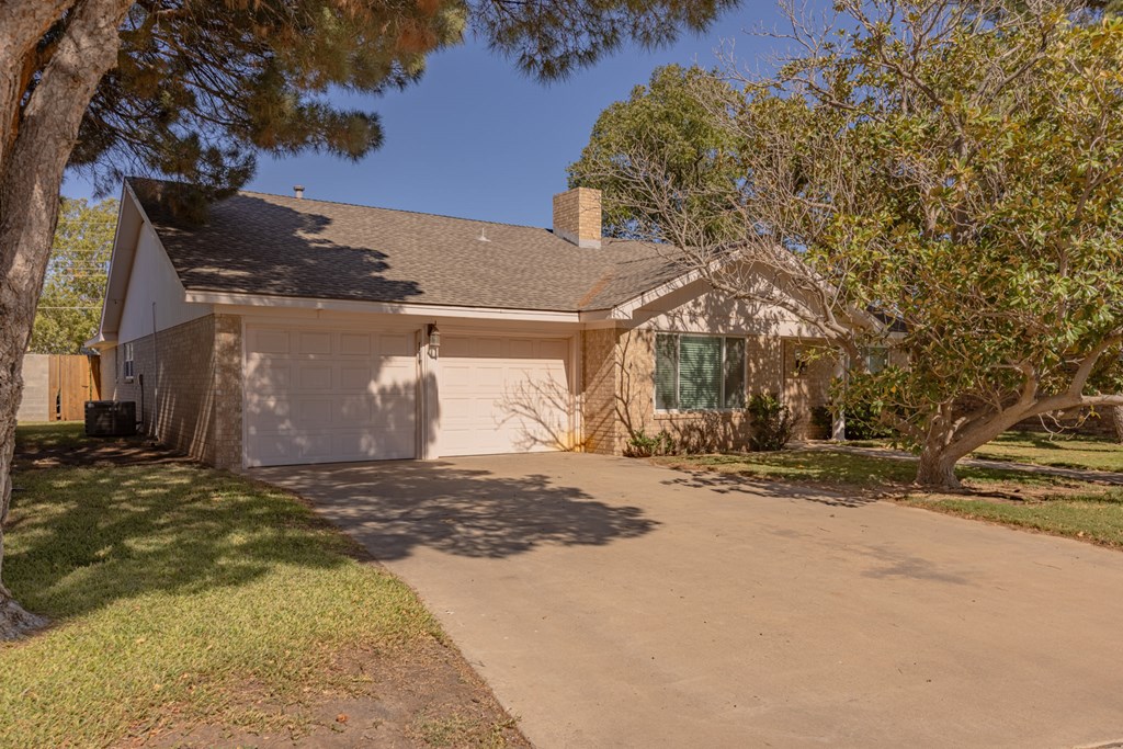 4237 Lynbrook Ave, Odessa, Texas image 2