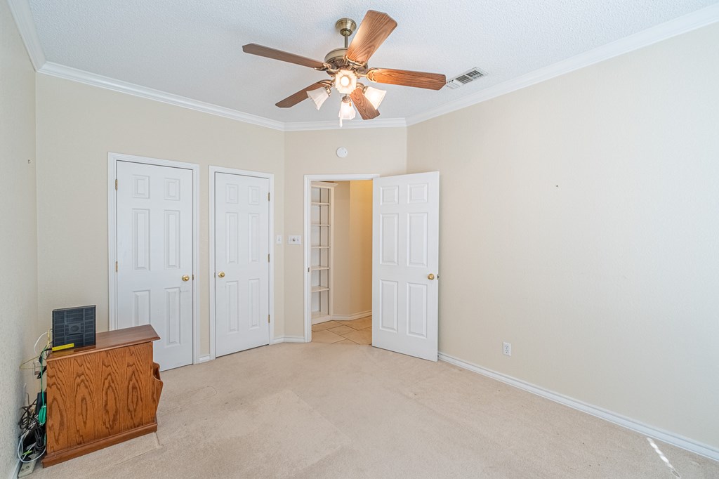 2301 SW Ave B, Seminole, Texas image 32