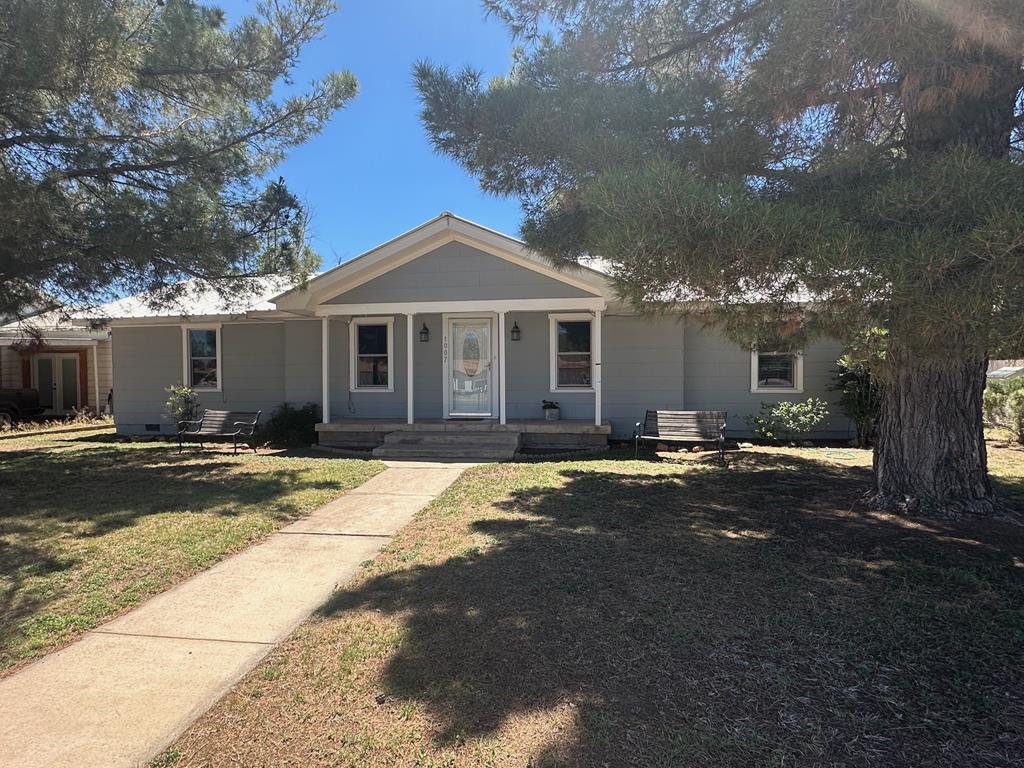 1007 N 5th St, Alpine, Texas image 1