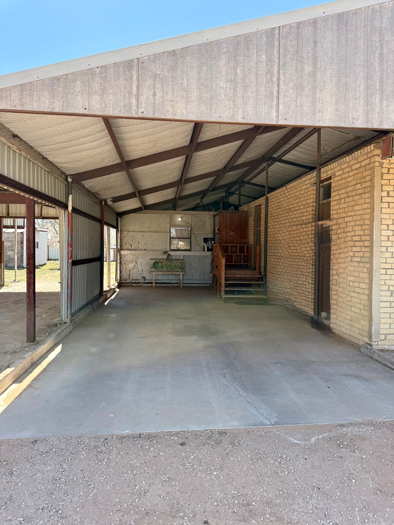 205 NW Ave H, Seminole, Texas image 6