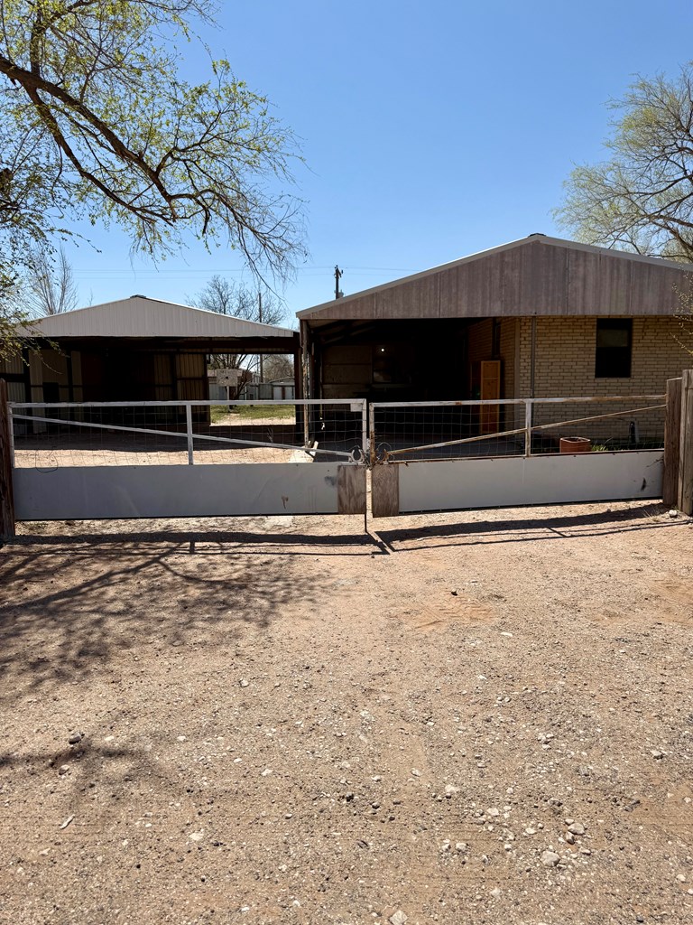 205 NW Ave H, Seminole, Texas image 14
