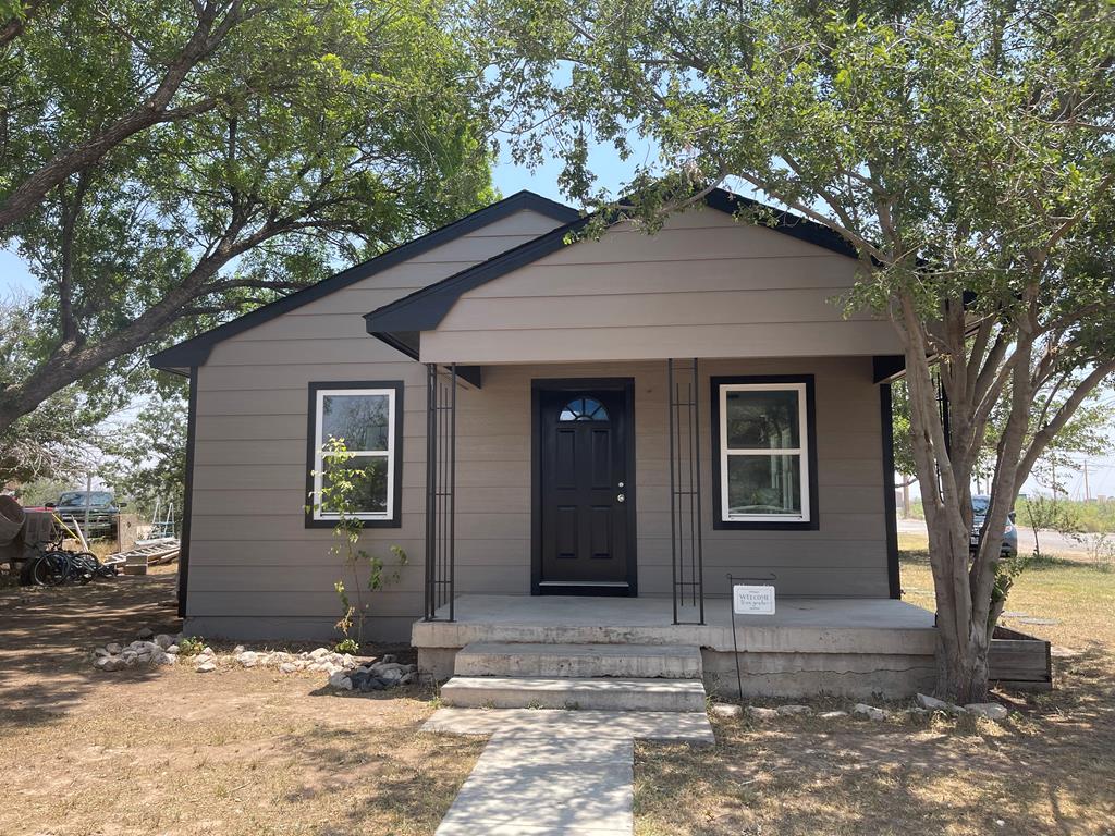 600 Llano St, McCamey, Texas image 1
