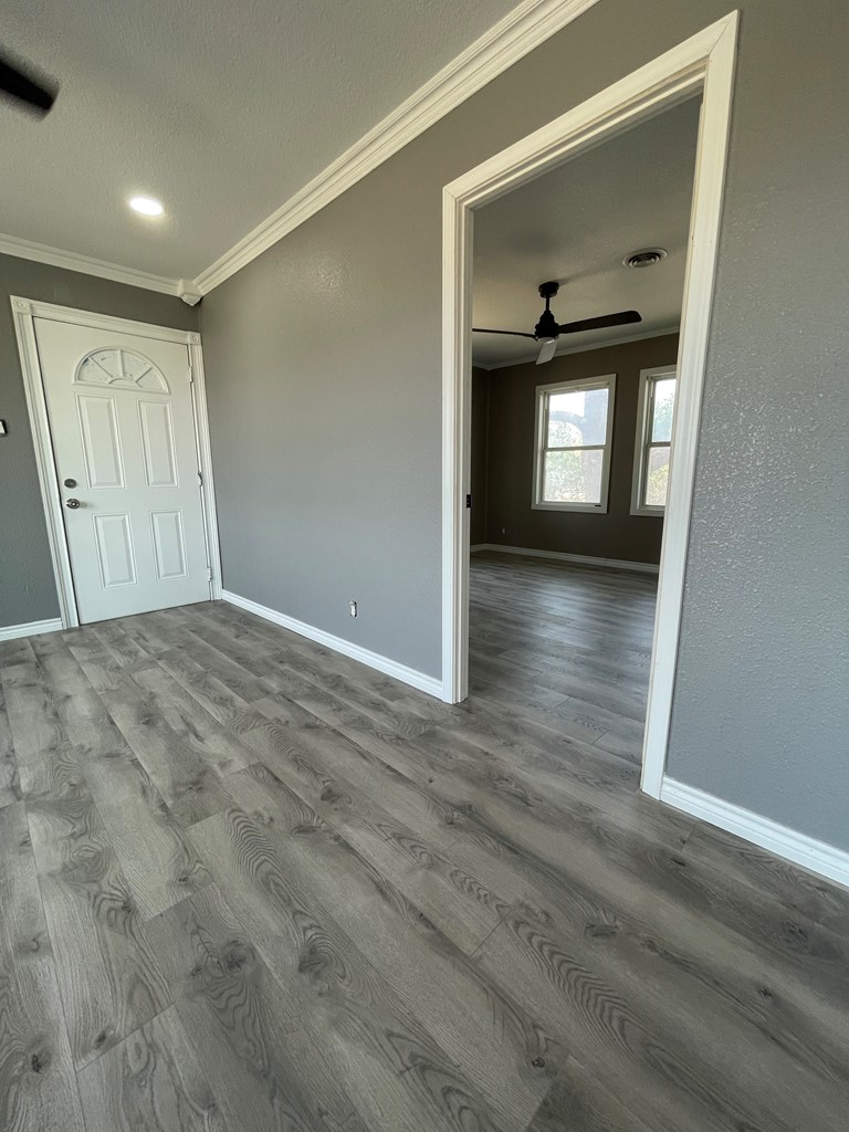 600 Llano St, McCamey, Texas image 3