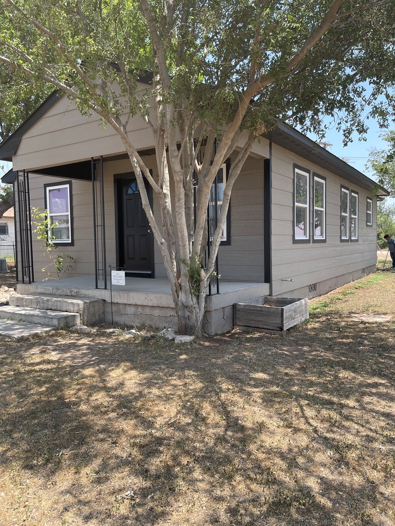 600 Llano St, McCamey, Texas image 11