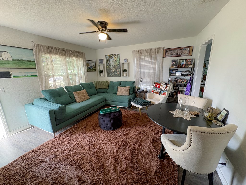 702 NW Ave F, Seminole, Texas image 2