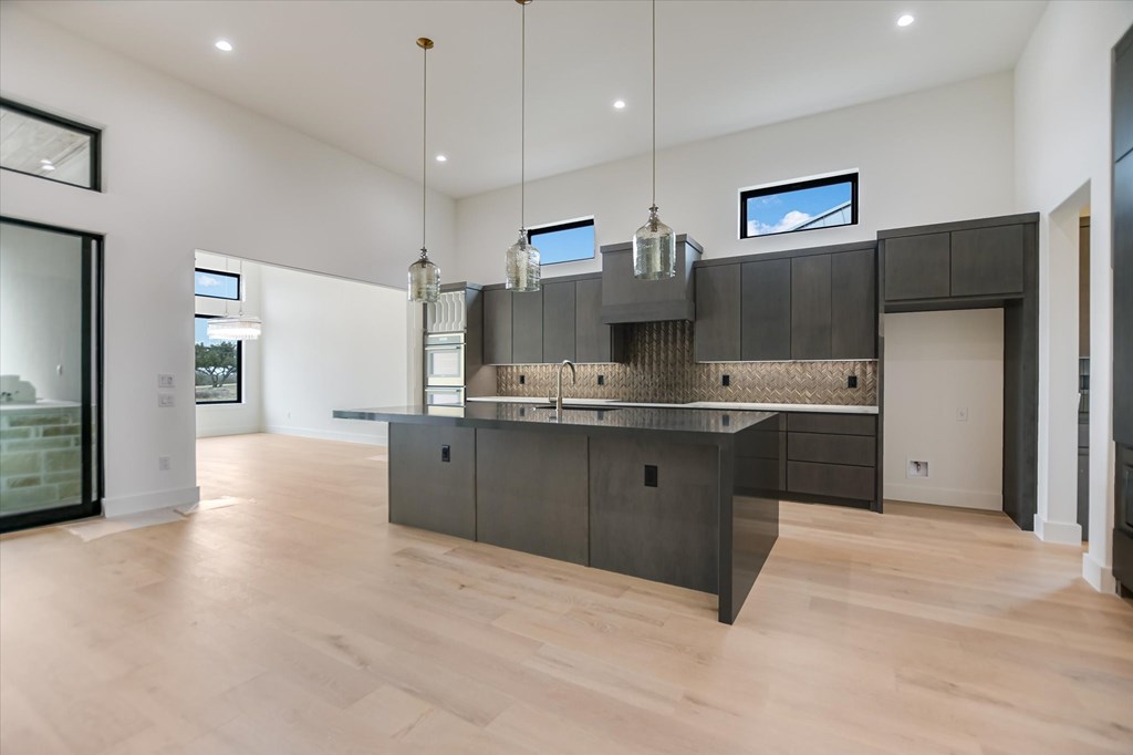130 Azalea Loop, Horseshoe Bay, Texas image 13