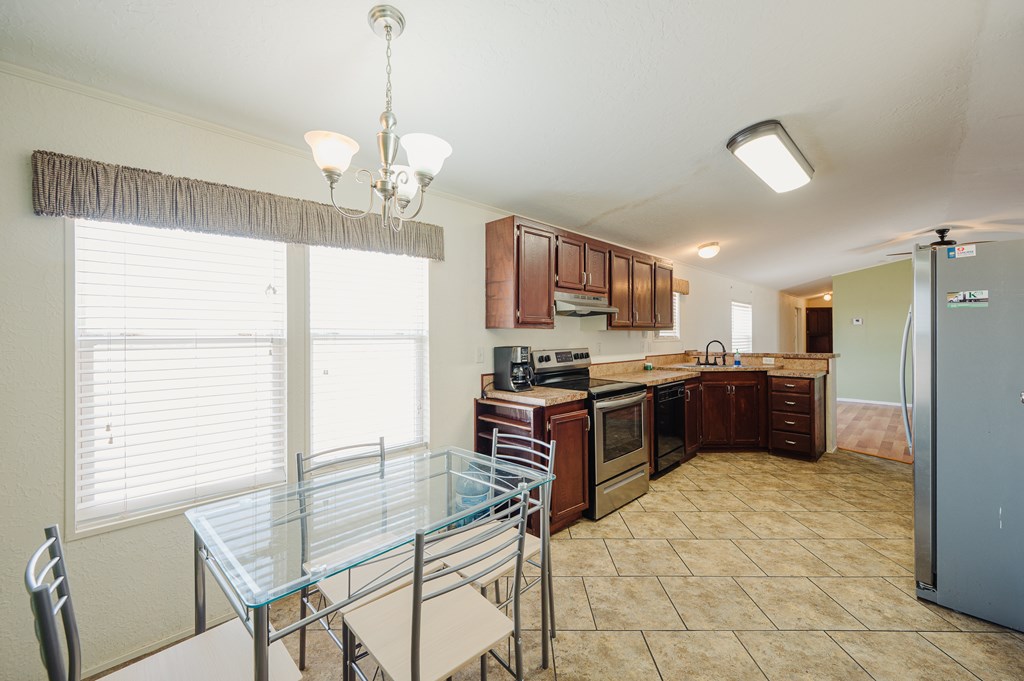 7126 W Hackberry St, Odessa, Texas image 5