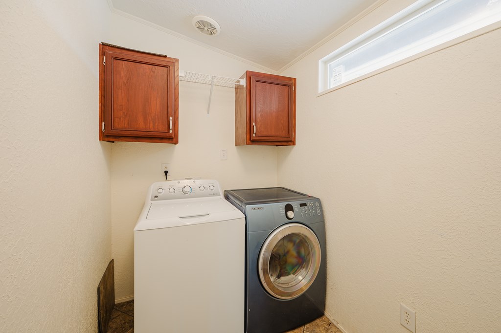 7126 W Hackberry St, Odessa, Texas image 8
