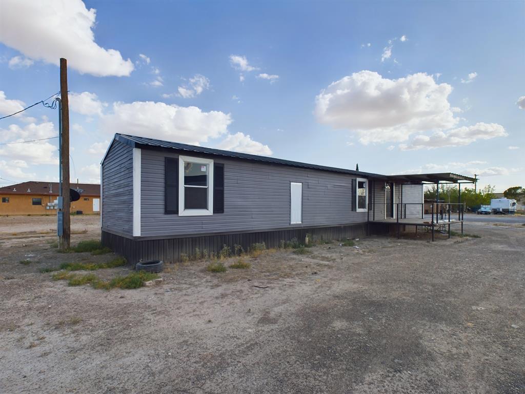 412 S Pecan St, Pecos, Texas image 3