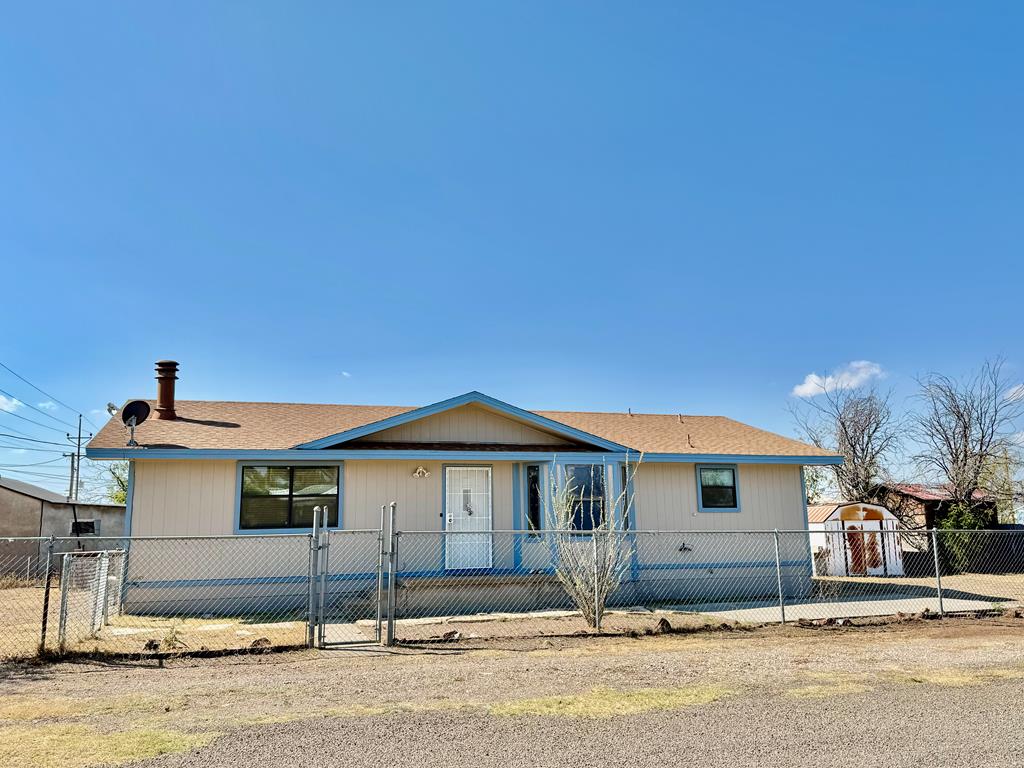 1209 E Gallego Ave, Alpine, Texas image 1