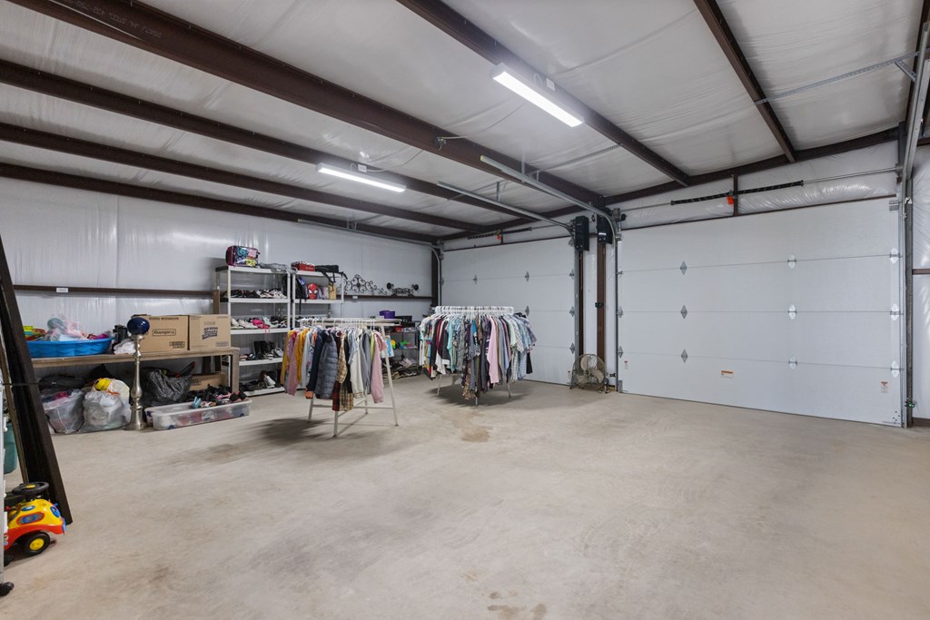 205 SE 1600, Andrews, Texas image 43
