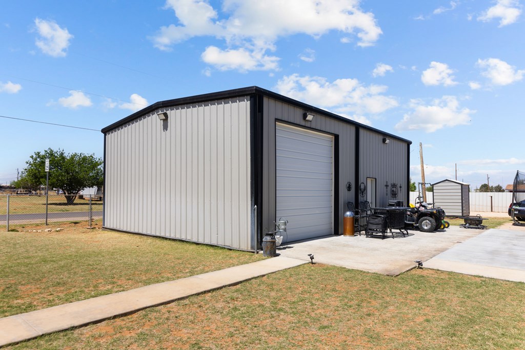 205 SE 1600, Andrews, Texas image 40