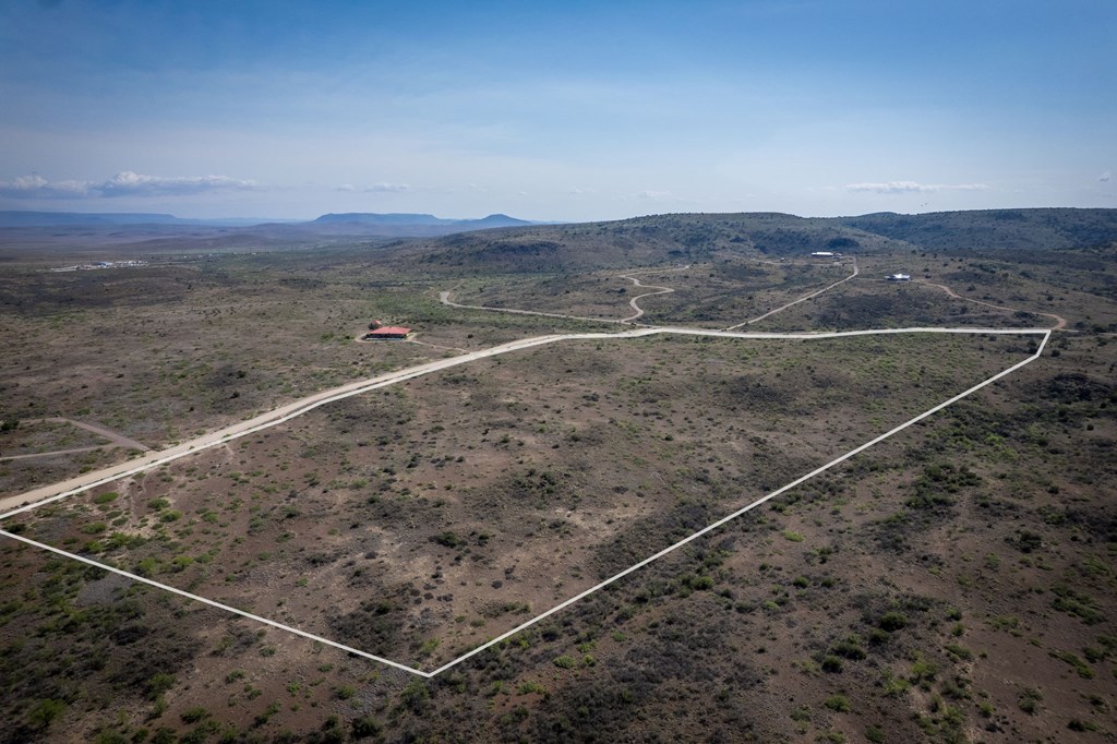 26 Antelope Drive, Alpine, Texas image 6