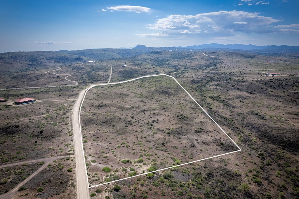 26 Antelope Drive, Alpine, Texas image 5