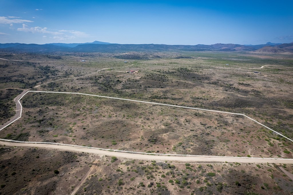 26 Antelope Drive, Alpine, Texas image 8