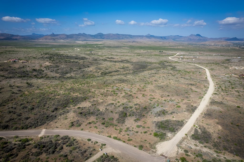 26 Antelope Drive, Alpine, Texas image 11