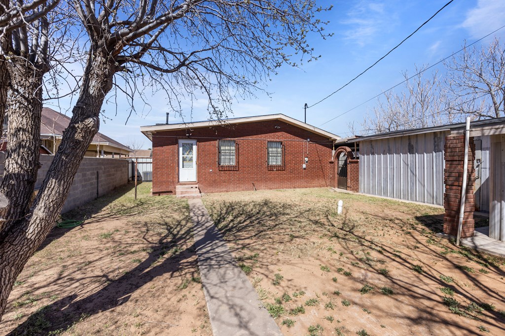 1109` Smith Ave, Odessa, Texas image 23