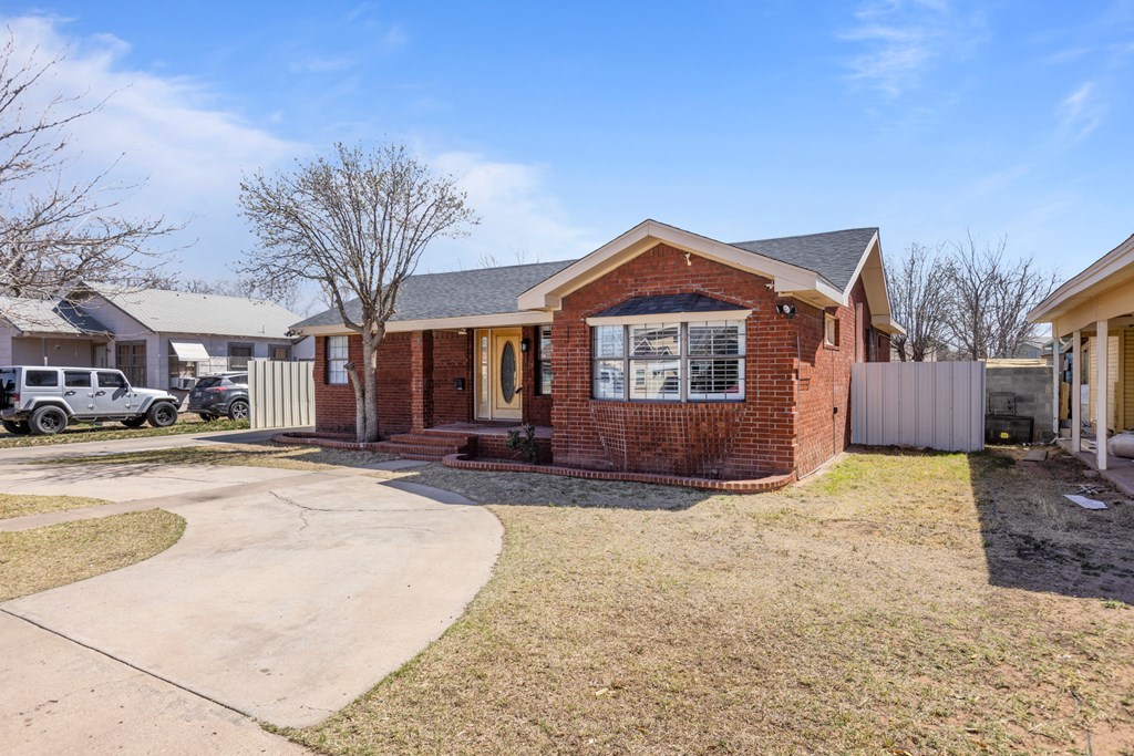 1109` Smith Ave, Odessa, Texas image 3