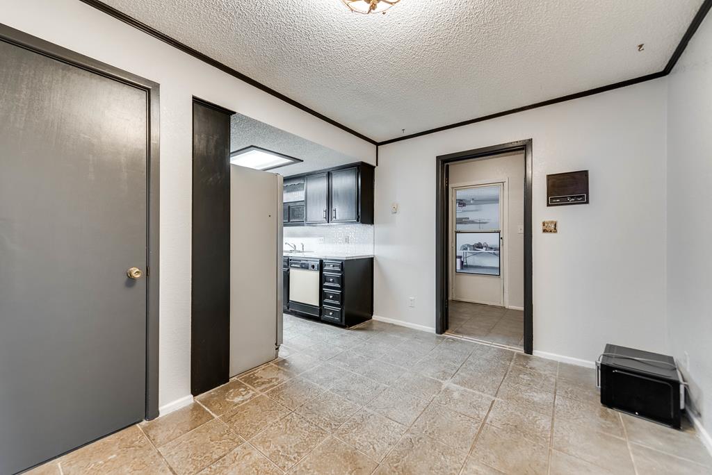 2202 Texas St, Pecos, Texas image 11