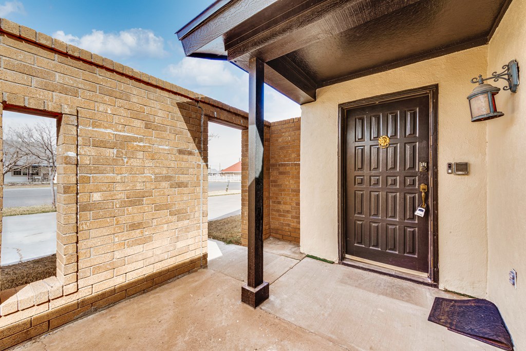 2202 Texas St, Pecos, Texas image 3
