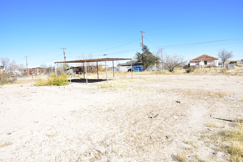 700 N Fort St, Fort Stockton, Texas image 3