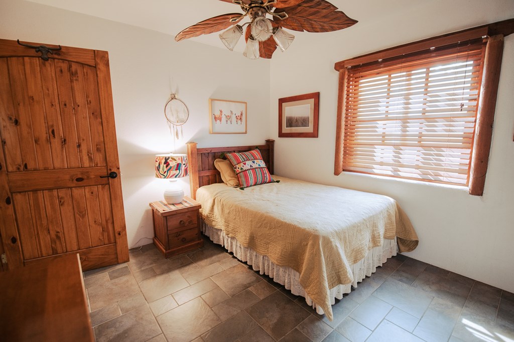 801 Boulder Ridge Loop, Terlingua, Texas image 25