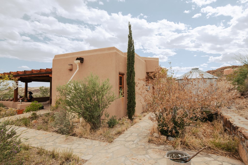 801 Boulder Ridge Loop, Terlingua, Texas image 10