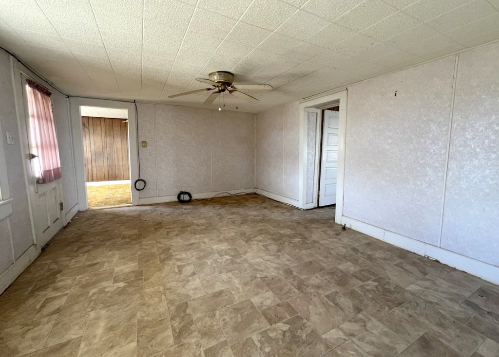 501 E 7th St, Fort Stockton, Texas image 3