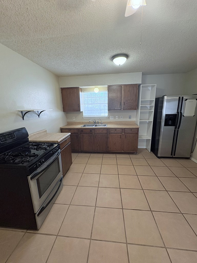 4702 Comanche Dr, Midland, Texas image 8