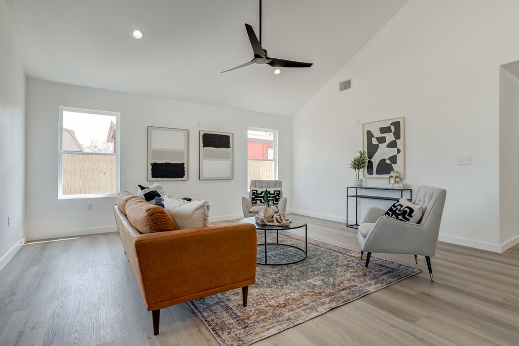 303 NW Ave H, Seminole, Texas image 1