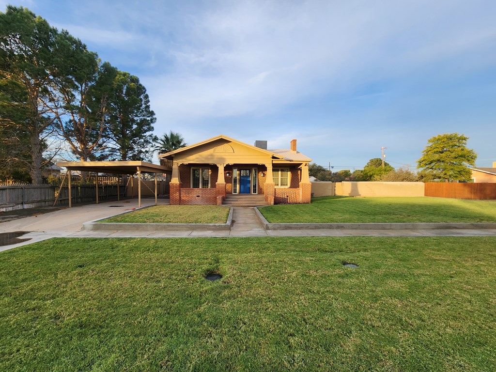 715 S Plum St, Pecos, Texas image 4