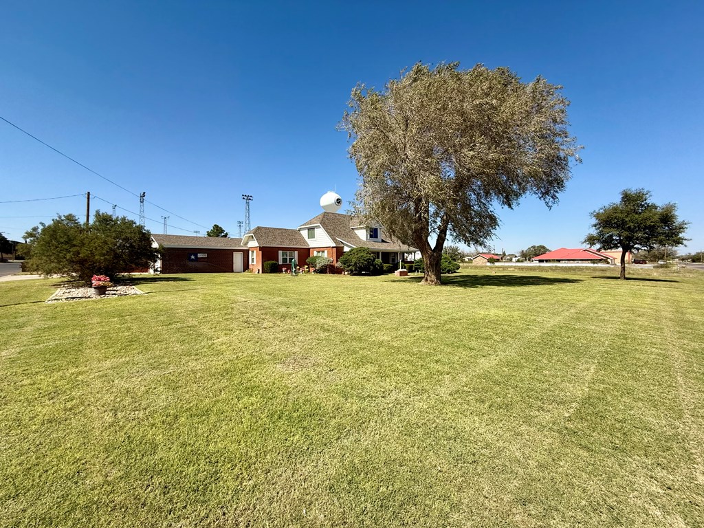 503 NW 3rd St, Seminole, Texas image 37