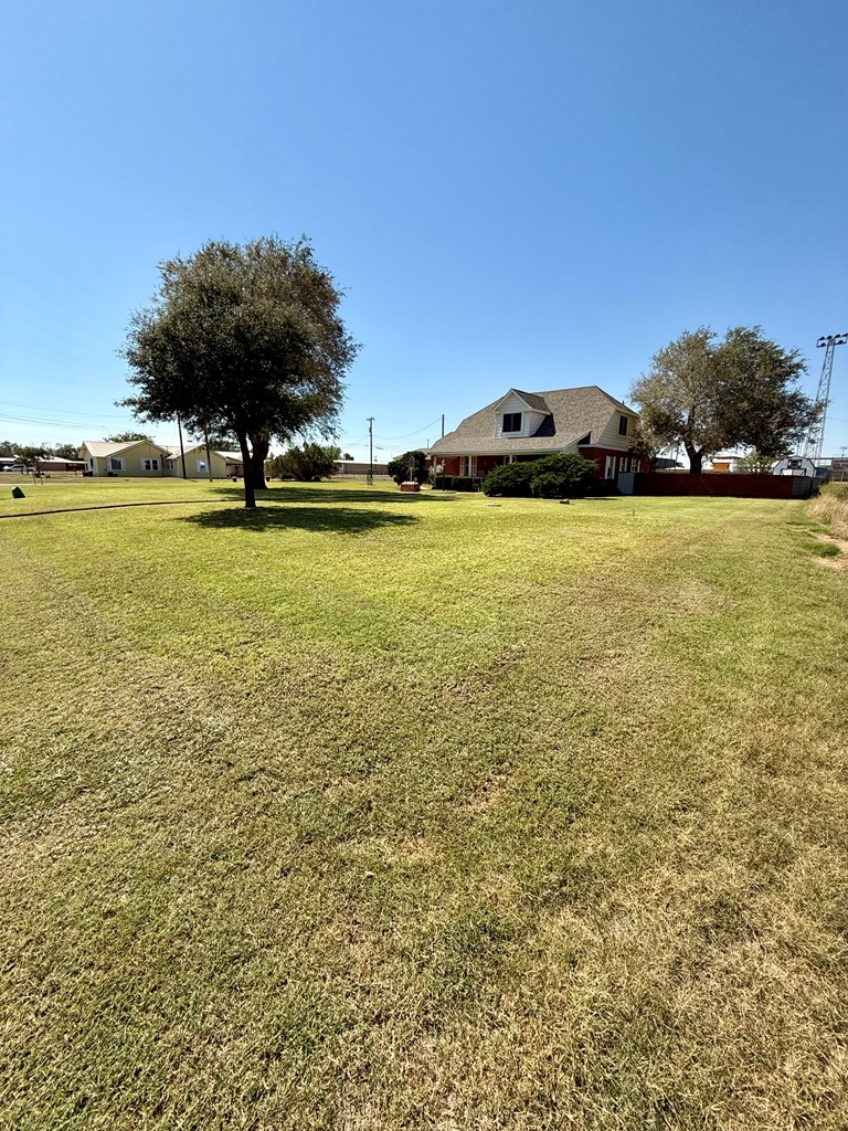 503 NW 3rd St, Seminole, Texas image 27