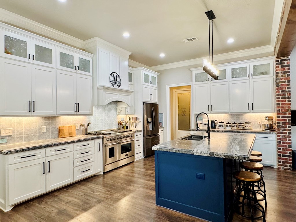 5 NW Isabella Circle, Andrews, Texas image 23