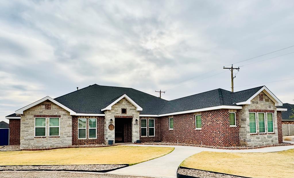 5 NW Isabella Circle, Andrews, Texas image 1