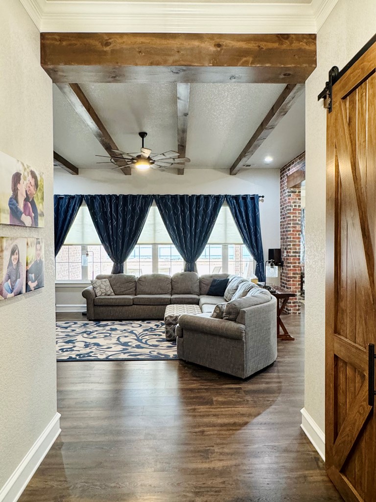5 NW Isabella Circle, Andrews, Texas image 4