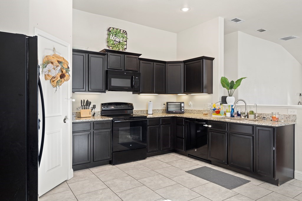 9919 Mccraw Drive, Odessa, Texas image 5