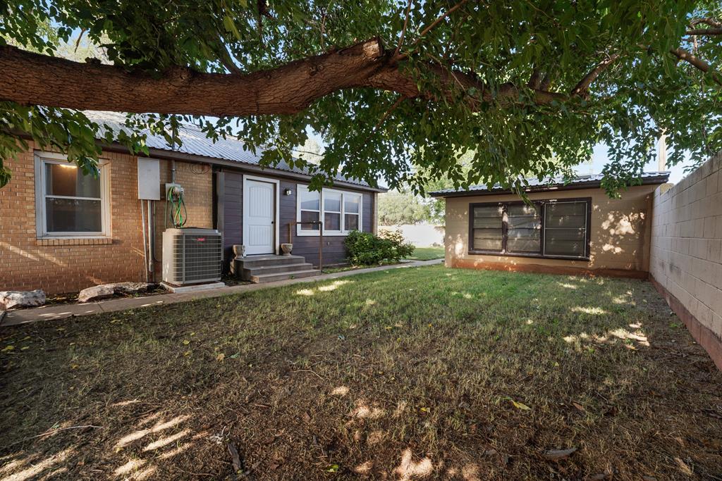 200 NE B St, Andrews, Texas image 28