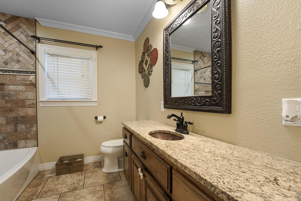 200 NE B St, Andrews, Texas image 14