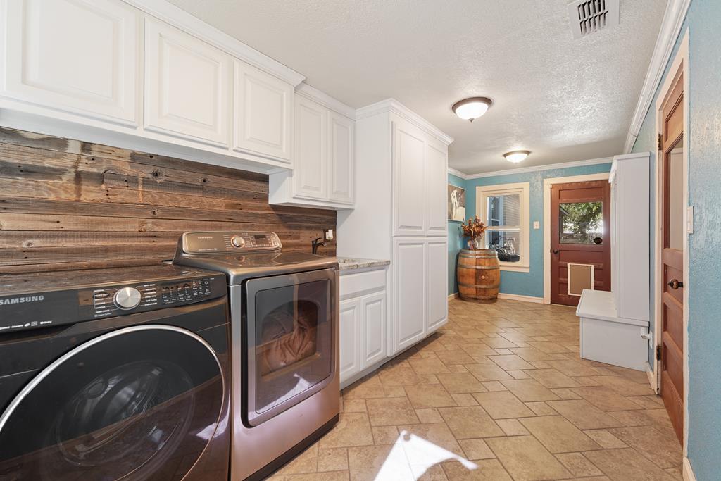 200 NE B St, Andrews, Texas image 24