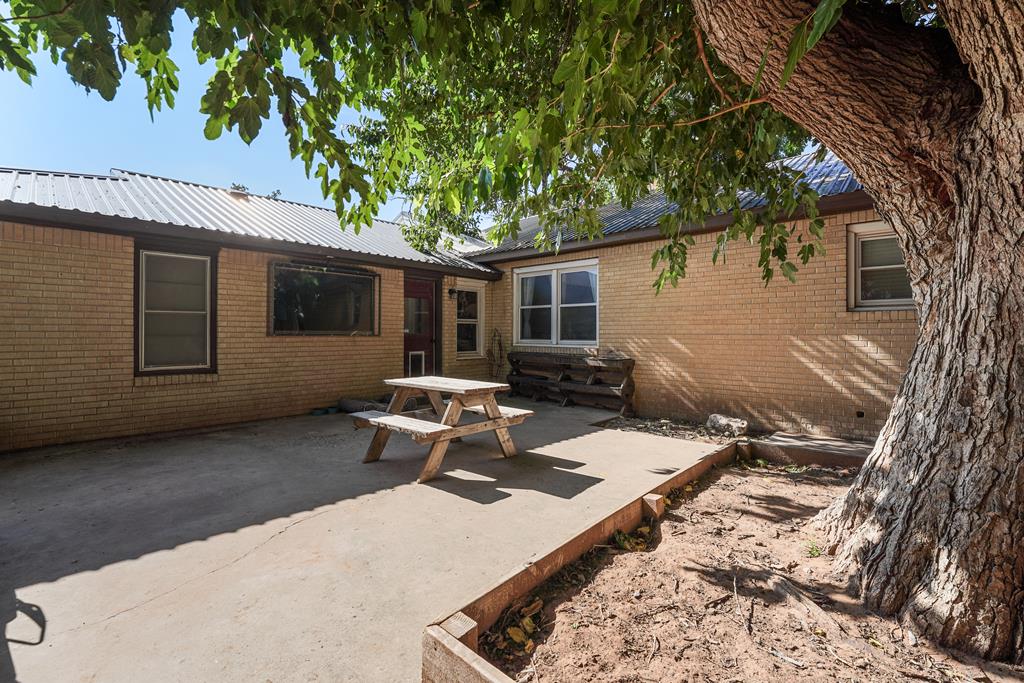 200 NE B St, Andrews, Texas image 29