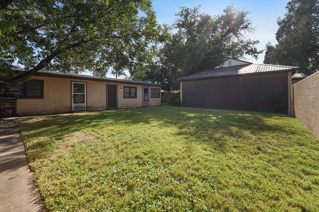 200 NE B St, Andrews, Texas image 25