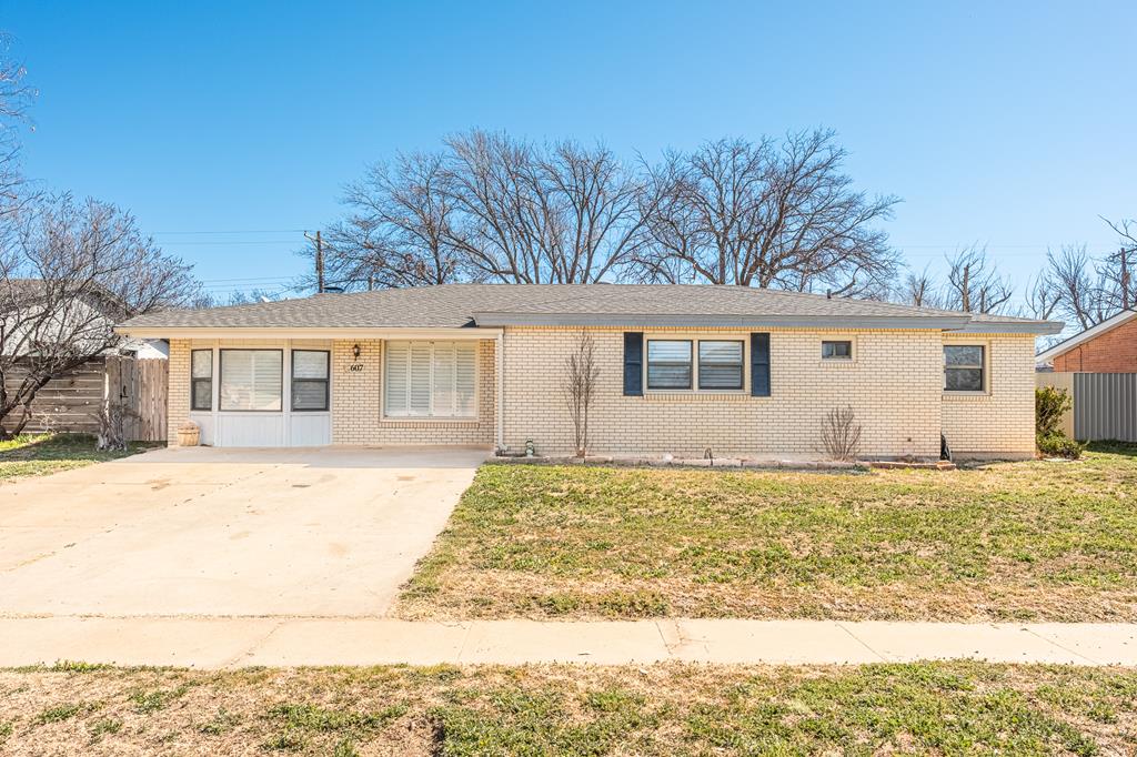 607 SW 16th St, Seminole, Texas image 1