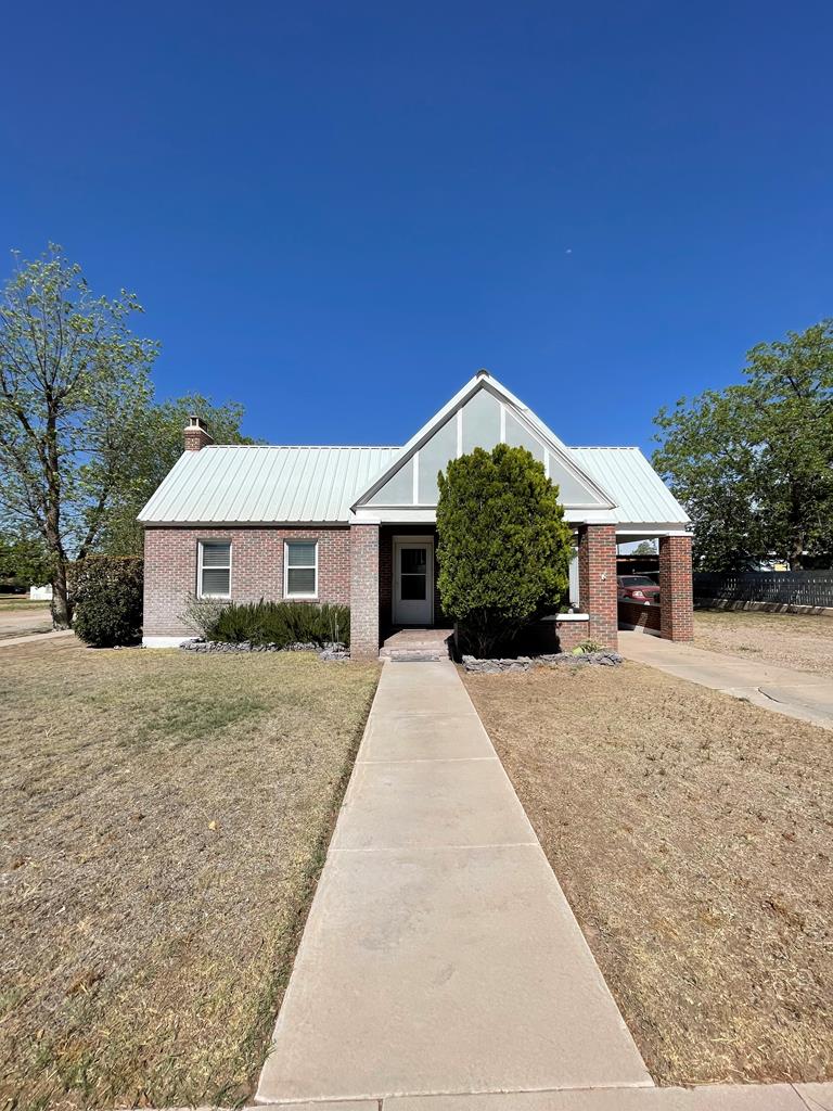 416 N Plateau St, Marfa, Texas image 1