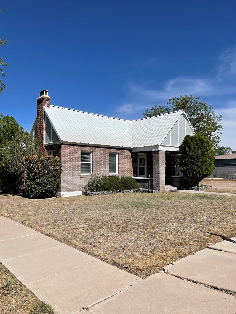 416 N Plateau St, Marfa, Texas image 22