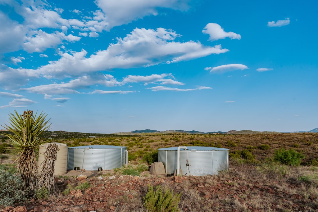 110 High Lonesome Dr, Alpine, Texas image 35