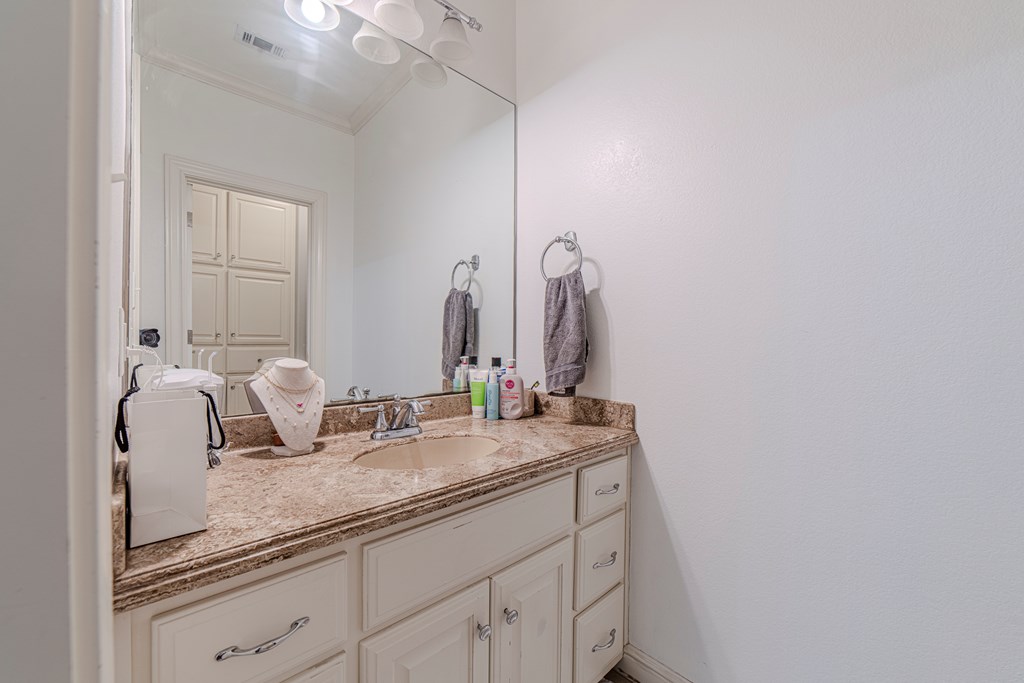 308 SW 19th St, Seminole, Texas image 32